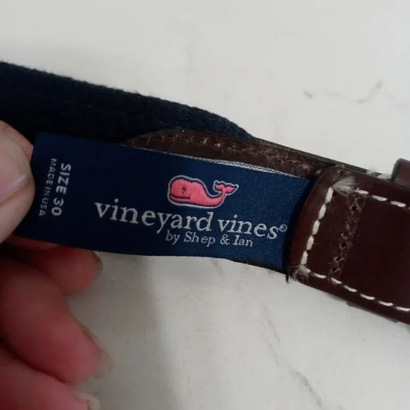 Vineyard vines brown leather navy blue Large Whale Pattern Belt Size 30 - Picture 3 of 6